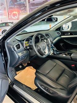 Nissan Maxima